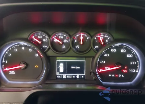 2020 Chevrolet Silverado 1500 4Wd Short Bed Custom z USA, uszkodzony, nr VIN 3GCPYBEH8LG201517